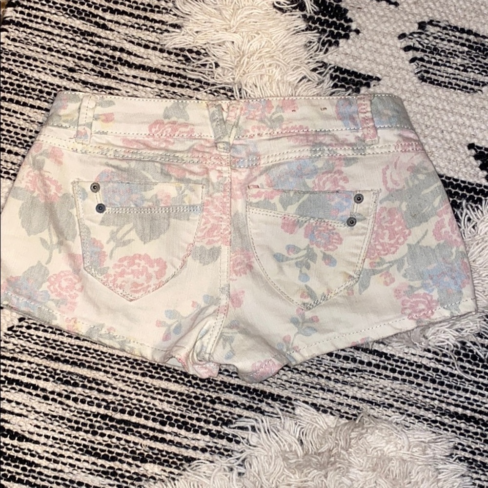 Floral Jean Shorts - Picture 2 of 7